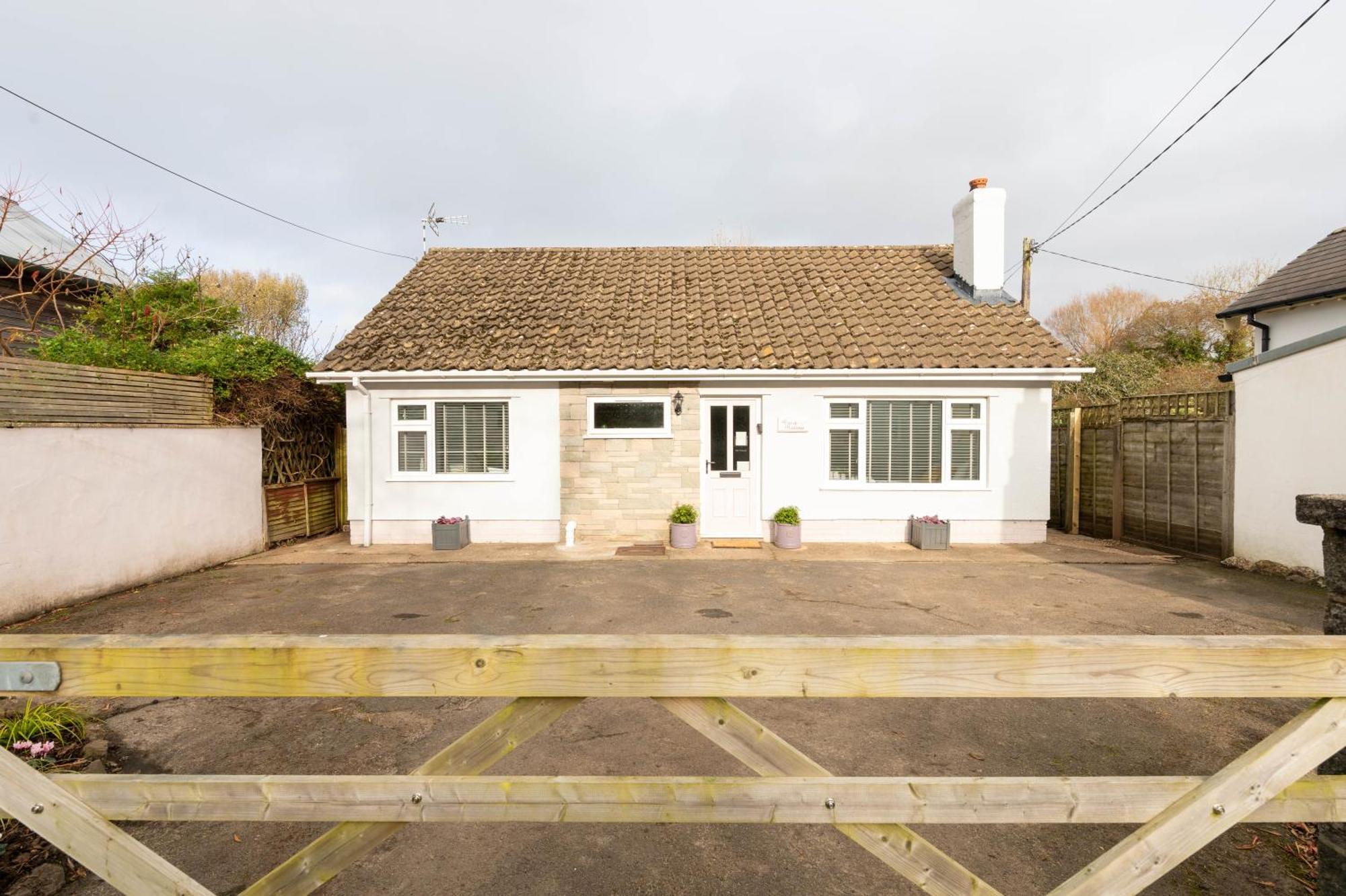 Just Stay Wales - Marshmallow Cottage, Oxwich Swansea Exterior foto